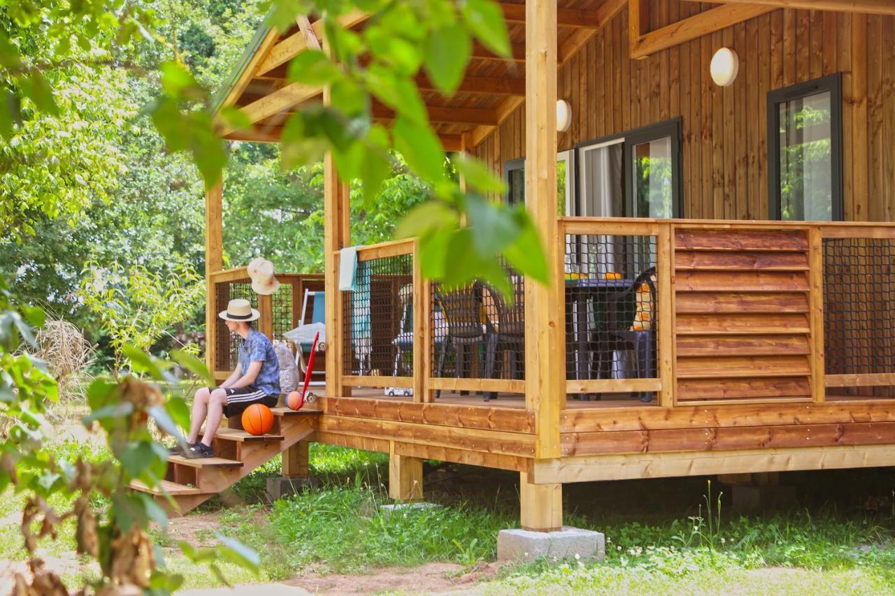 Camping le Rocher de la Granelle Le Bugue Esterno foto